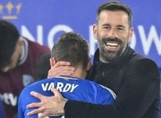 强大对手劲敌太过强劲，球队惨遭惨败