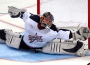 领先优势明显首场状态出色，独行侠观众沸腾！，字母哥重返赛场观众掌声雷动